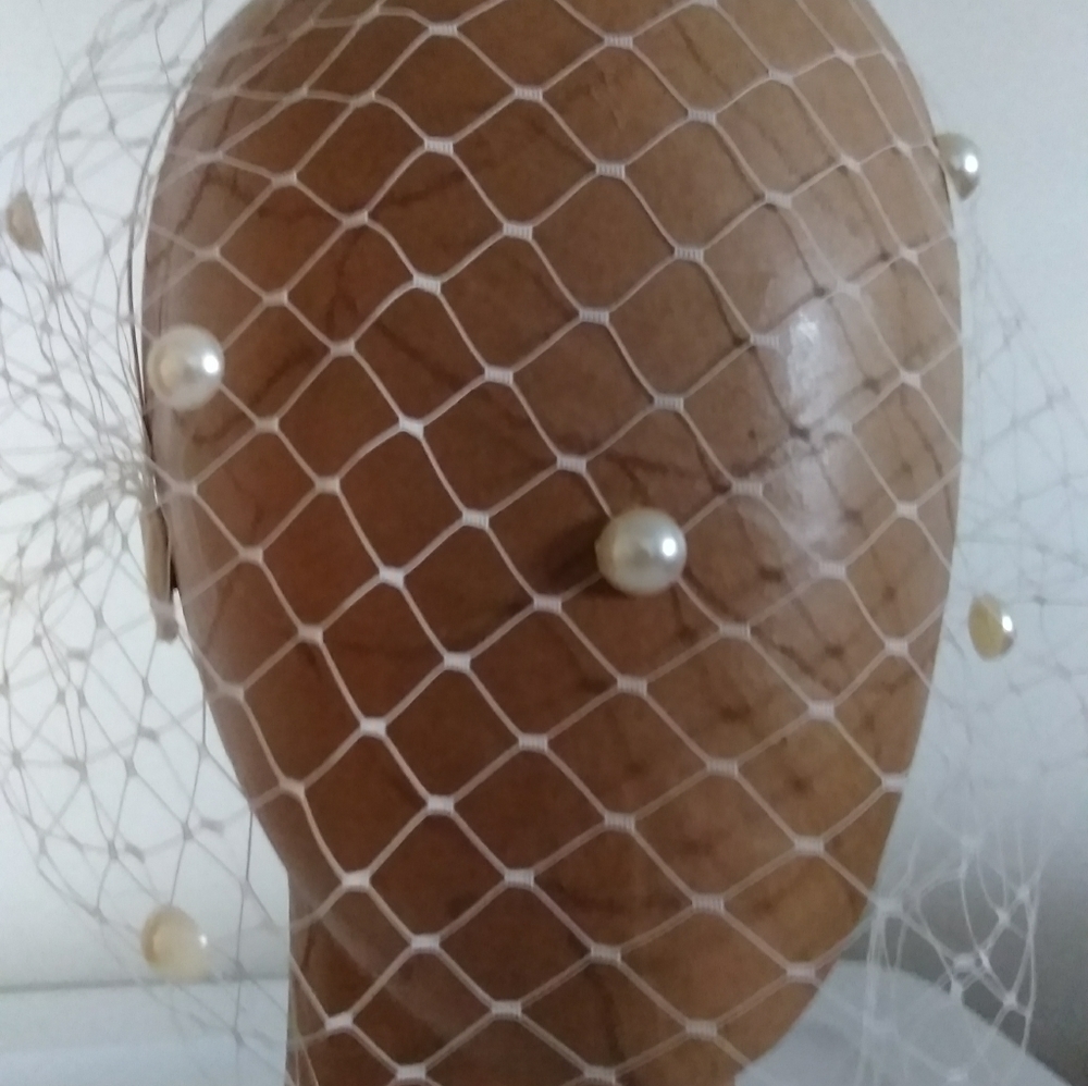 Off-white faux Pearl embellished off White veil